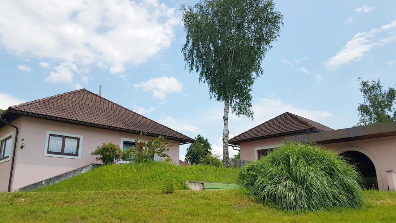 Bungalow & Apartments "Am Deber" Velden - Augsdorf Velden am Wörthersee Esterno foto