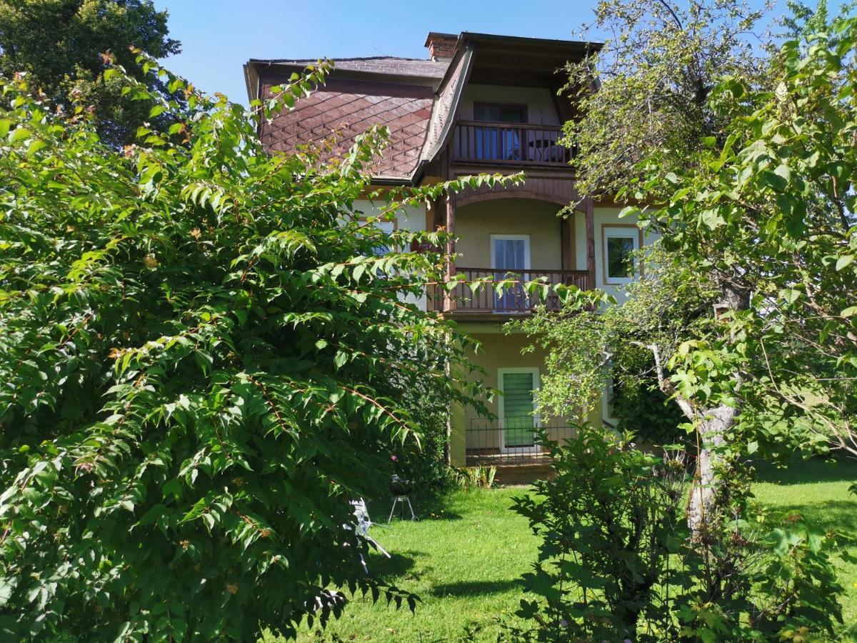 Bungalow & Apartments "Am Deber" Velden - Augsdorf Velden am Wörthersee Esterno foto